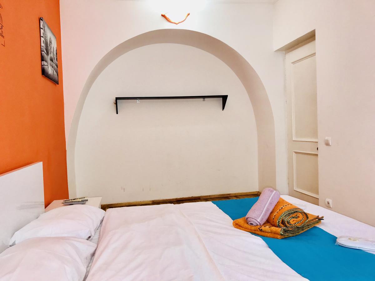 Check-In Apartment Near Fountain Square Vidadi Str 바쿠 외부 사진