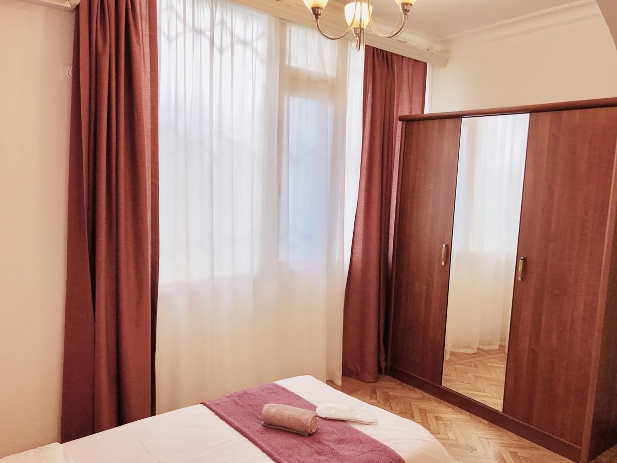 Check-In Apartment Near Fountain Square Vidadi Str 바쿠 외부 사진